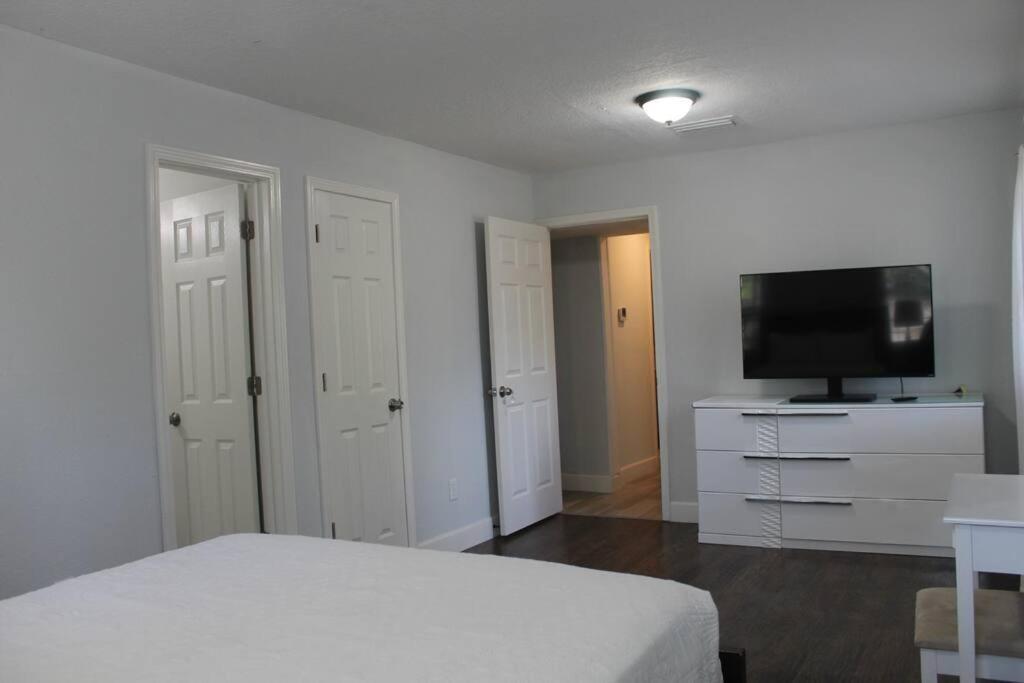 ☆The Oasis In Murray Hill☆ -Sleeps 8- Wifi- Cozy Jacksonville Exterior foto